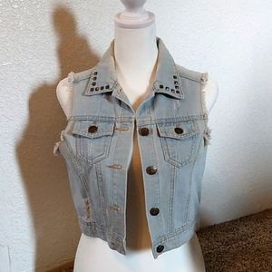 Dream out loud by Selena Gomez denim cropped vest size medium